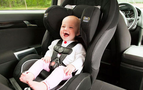صندلی کودک در خودرو