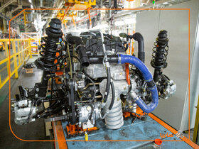 نمونه سازی قطعات موتور شاهین توسط تامین کنندگان داخلی