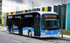 امکانات ایستگاه‌های هوشمند اتوبوس؛ از شارژ بلیت تا اطلاع از وضعیت آب و هوا