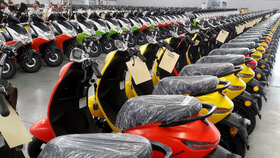 راندن موتورسیکلت‌ هایی با حجم کمتر از ۵۰ سی‌سی هم نیاز به گواهینامه دارد