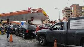 بازگشت صف‌های طولانی بنزین در ونزوئلا