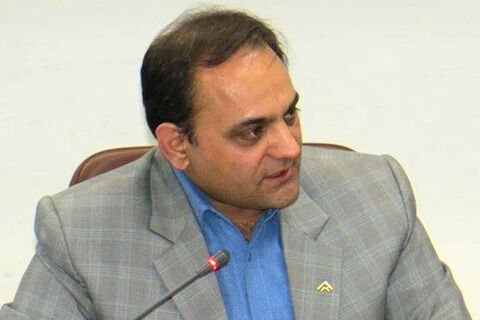 وزیر صمت سیاستهای منسوخ شده در صنعت خودرو را کنار بگذارد آرمان خالقی  ، عضو هیاتمدیره خانه صنعت، معدن و تجارت ایران