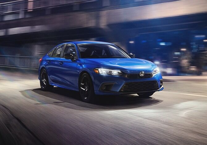 با هوندا سیویک جسورانه برانید