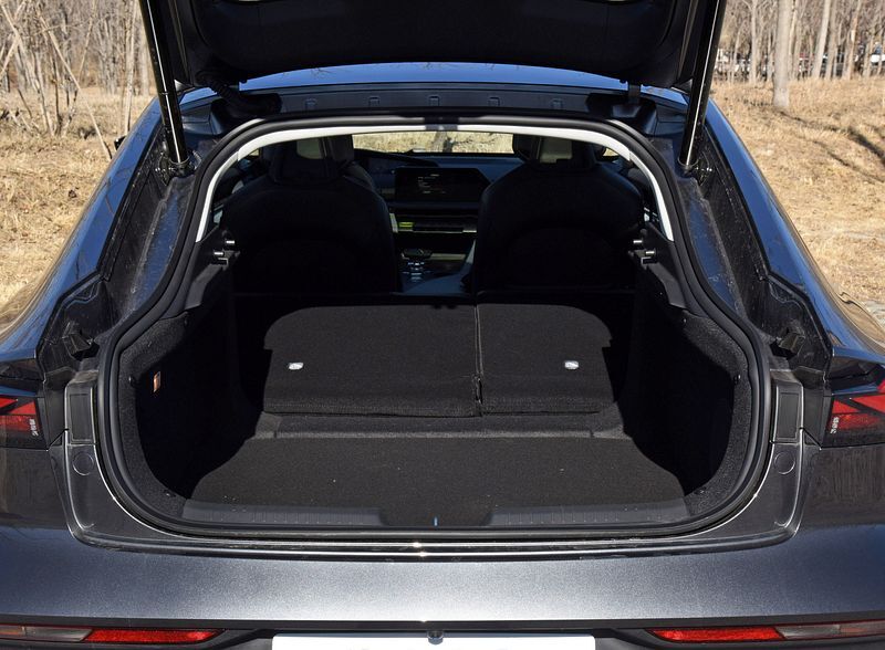 ورود نخستین سدان «PHEV» به بازار ایران توسط گروه سایپا