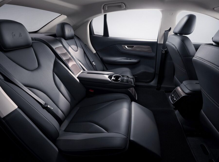 سدان برقی هم رده تسلا 3 در راه بازار ایران