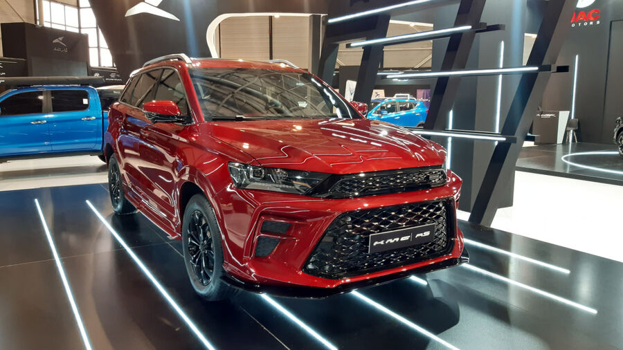 A۵ و X۵؛ رونمایی از دو محصول KMC در یک رویداد