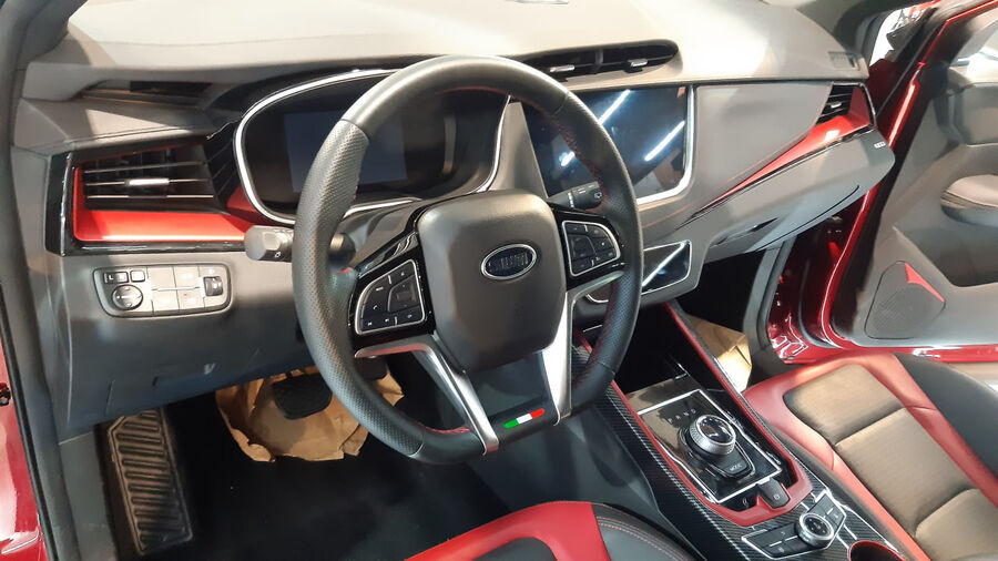 A۵ و X۵؛ رونمایی از دو محصول KMC در یک رویداد