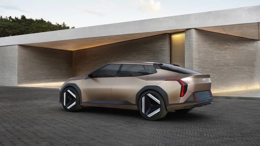 هدف «کیا» برای تصاحب بیشتر برقیها چیست؟