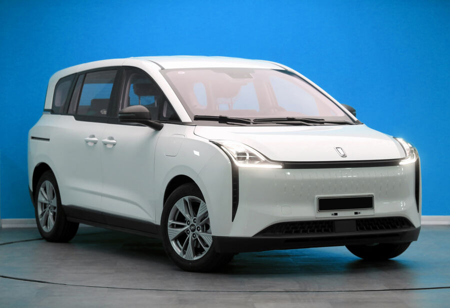 نمایش محصولات برقی ایران خودرو در پنجمین رویداد صنعت دانش بنیان