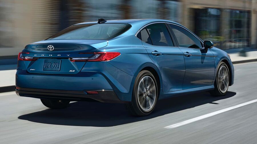 برنامه جدید تویوتا برای آینده سدانها چیست؟