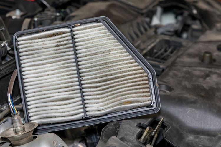 علت کاهش شتاب خودرو در سربالایی