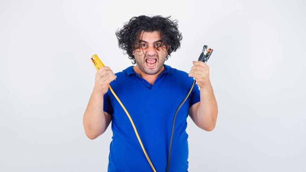 خطرات شغل مکانیک خودرو ❗️ 7 خطری که باید جدی بگیرید❗️