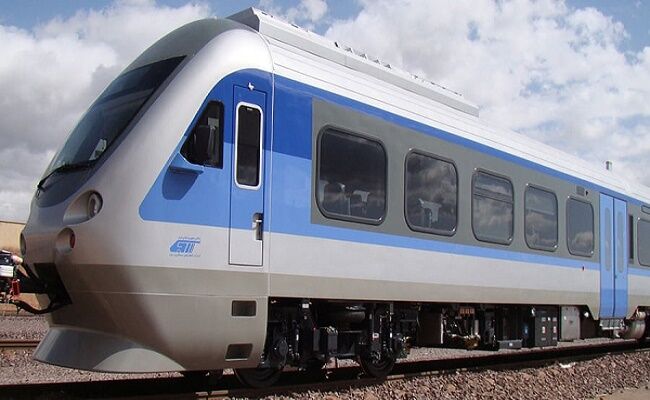 بهتر است با قطار به قم سفر کنیم یا با ماشین؟