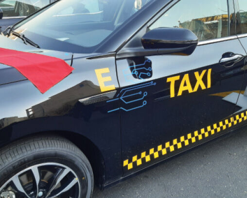 کرمانموتور چراغ اول برقیسازی ناوگان حملونقل عمومی را روشن کرد