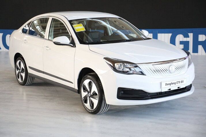 نمایش محصولات برقی ایران خودرو در پنجمین رویداد صنعت دانش بنیان