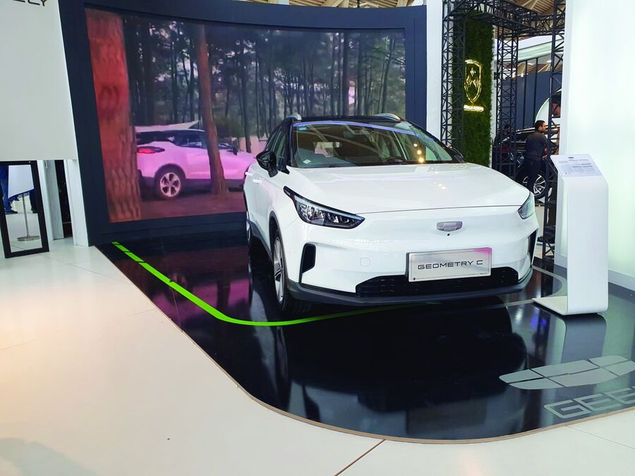 خودروهای وارداتی در نمایشگاه خودرو تهران خوش درخشیدند