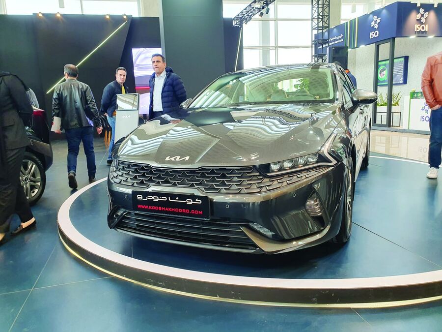 خودروهای وارداتی‌ در نمایشگاه خودرو تهران خوش درخشیدند