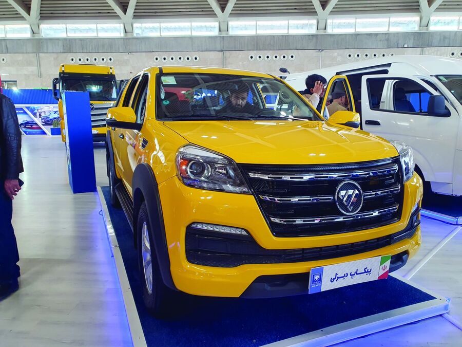 صفآرایی خودروهای کاروتجاری در پنجمین اتو اکسپو تهران