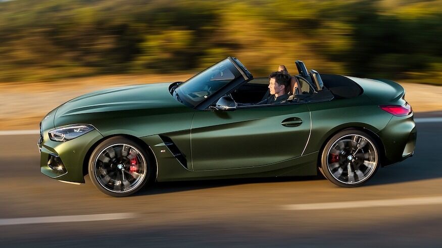 لباس تازه بر قامت خودرو دو درِ بامو