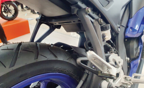 R15؛ اسپرتبایک یاماها در نمایشگاه تهران