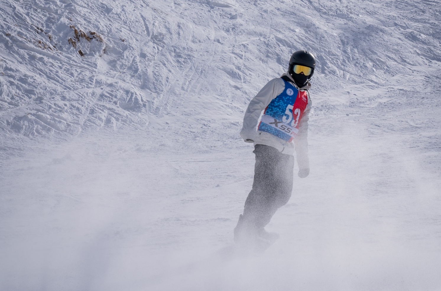 قهرمانی در قلب کوهستان در مسابقات جایزه بزرگ اسکی اسنوبرد MVM
