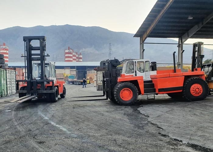 لیفتراک | بازوی پرقدرت شرکتها برای جابهجایی بارها و سازماندهی انبارها