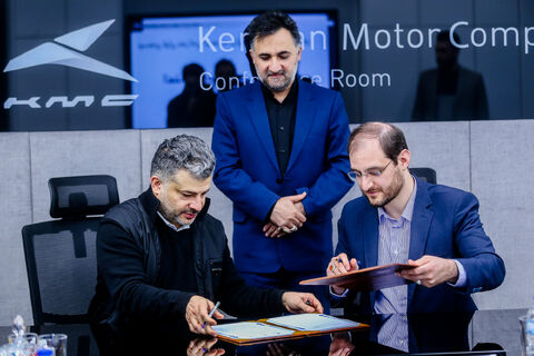 توافق‎نامه همکاری مشترک معاونت علمی فناوری ریاست‌ جمهوری و کرمان‌ موتور