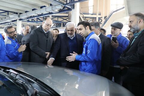 بازدید وزیر صمت از ایران‌ خودرو در پنجمین رویداد صنعت دانش‌ بنیان