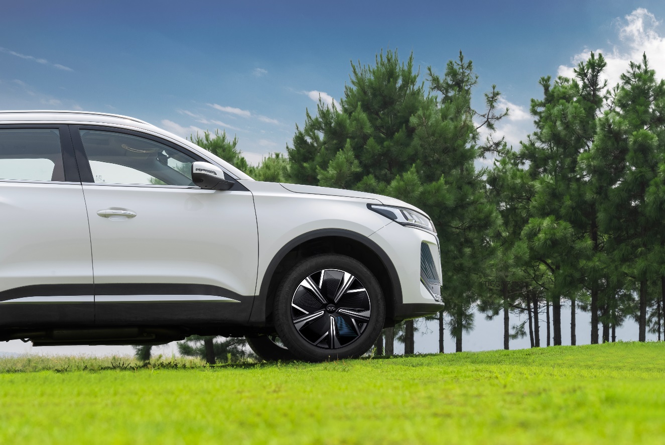 تیگو ۷ پرو پلاگین هیبرید: پادشاه سبز شهر و جنگل