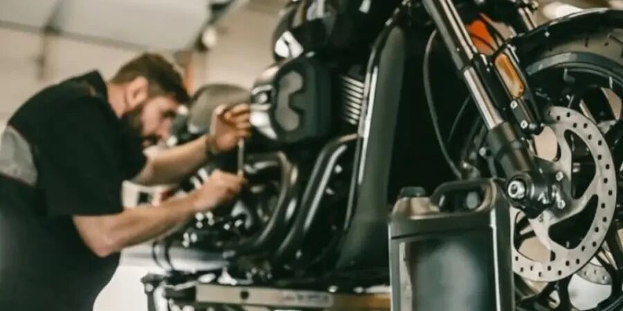 همه چیز درباره جایگزینهای باتری موتور سیکلت مزایا، معایب و نکات مهم هنگام خرید