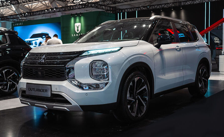 جشنواره رونماییهای «گروه آرین» در نمایشگاه خودرو شیراز