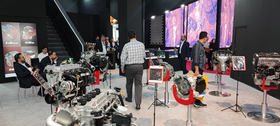 حضور مگاموتور با قوای محرکه جدید در نمایشگاه قطعات تهران