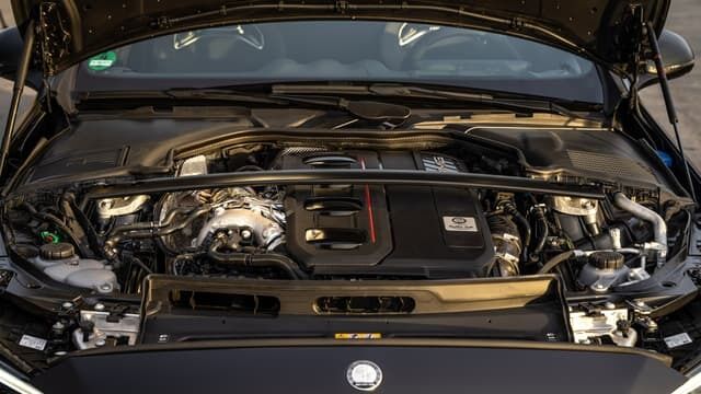 سدان مرسدسبنز در رقابت با سوپراسپرتها