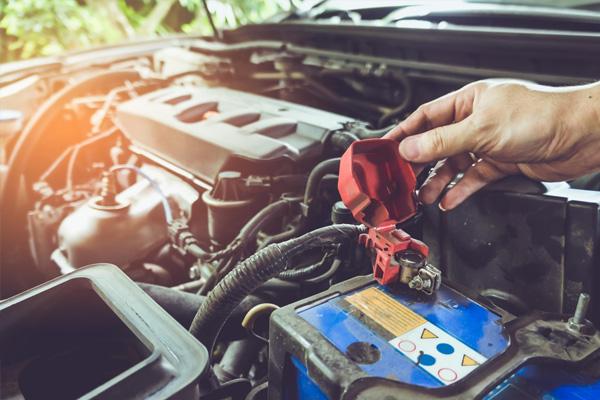 مشکلات درونی باتری؛ دلیل داغ شدن باتری بهخاطر فرسودگی