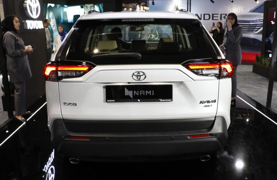 رونمایی نامیخودرو از محصولات نیسان و تویوتا در نمایشگاه مشهد