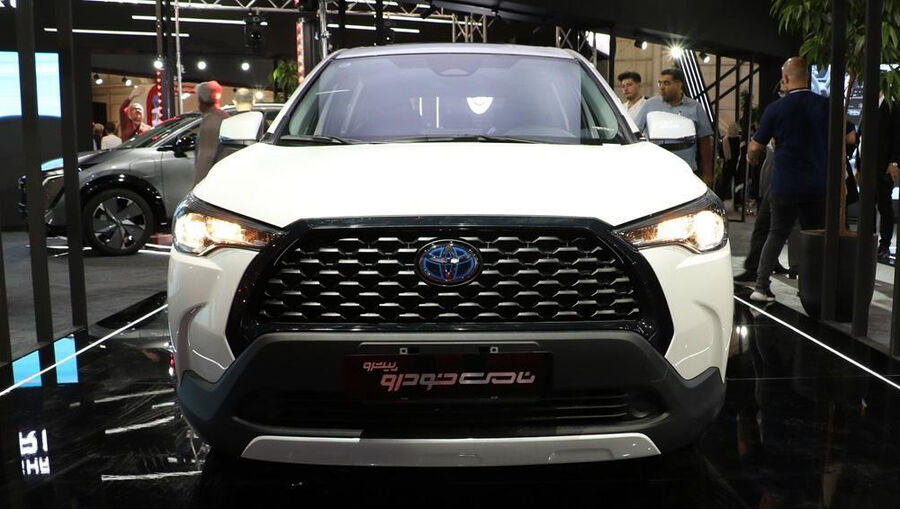 رونمایی نامیخودرو از محصولات نیسان و تویوتا در نمایشگاه مشهد