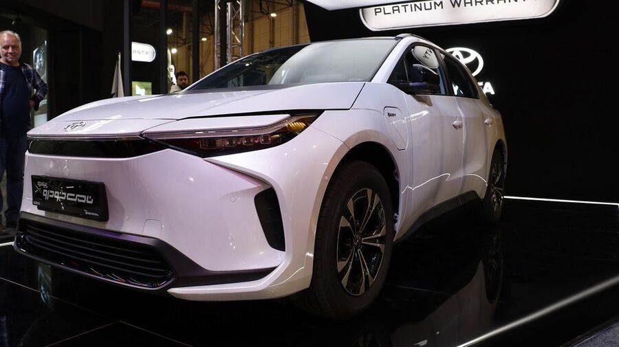 رونمایی نامیخودرو از محصولات نیسان و تویوتا در نمایشگاه مشهد