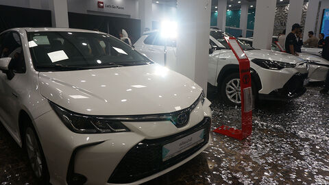 رونمایی از تویوتا «فرانت لندر» در نمایندگی «نگین تندیس الماس»  رونمایی از تویوتا «فرانت لندر» در نمایندگی «نگین تندیس الماس»