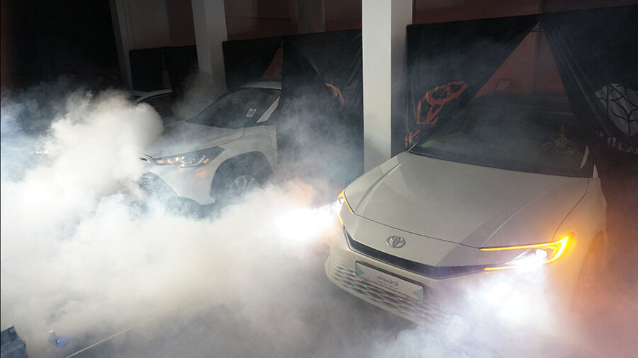 رونمایی از تویوتا «فرانت لندر» در نمایندگی «نگین تندیس الماس»