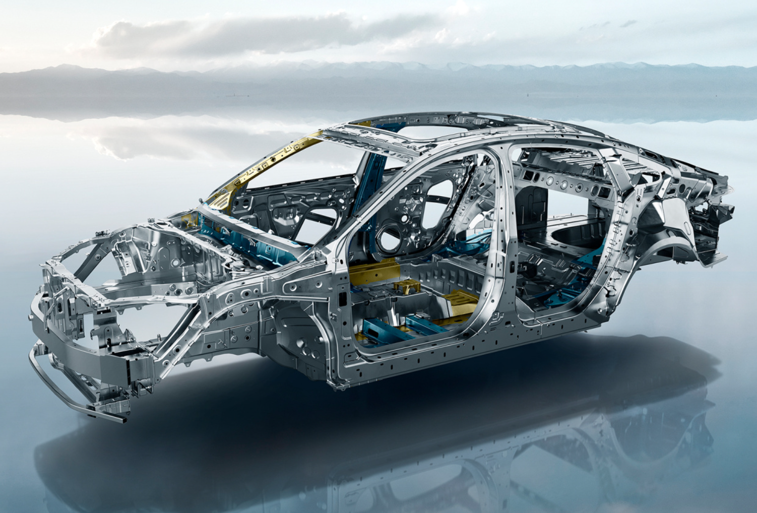 تجربهای فراموش نشدنی مشتریان فونیکس در بازدید از موسسه ارزیابی ایمنی خودرو