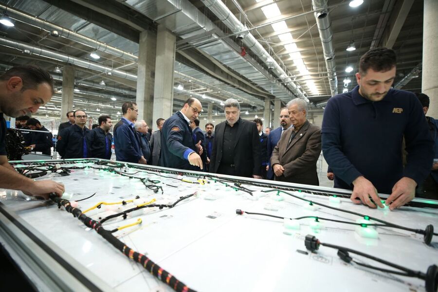 افتتاح خط تولید دستهسیم خودروهای مدیرانخودرو توسط گروه صنعتی آذینخودرو