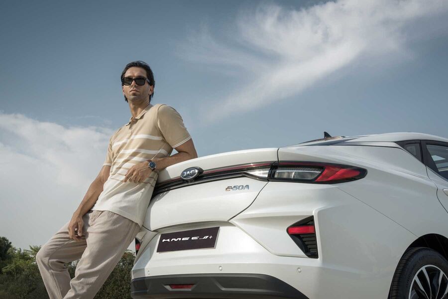 عرضه تیپ جدید خودرو برقی کرمان موتور