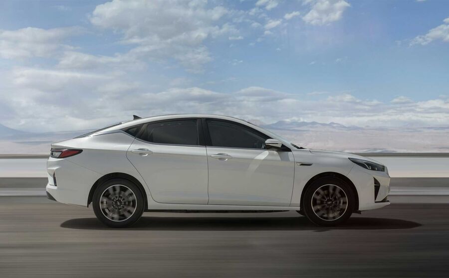 کیامسی «EJ۷»؛ شناختهشدهترین سدان برقی بازار ایران