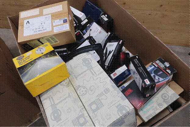 تاثیر دلار بر قیمت قطعات یدکی خودرهای خارجی