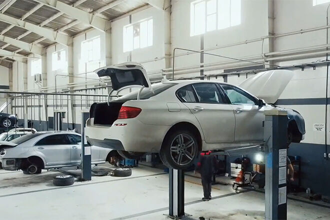 اینجا گروه خودرویی «مهدوی موتورز» است!