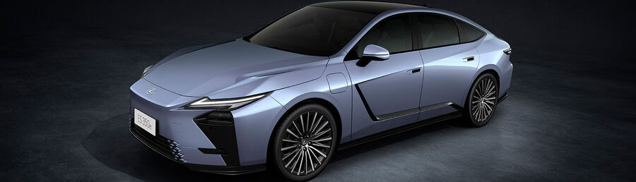 لباس جدید سدان محبوب «لکسوس» چگونه است؟