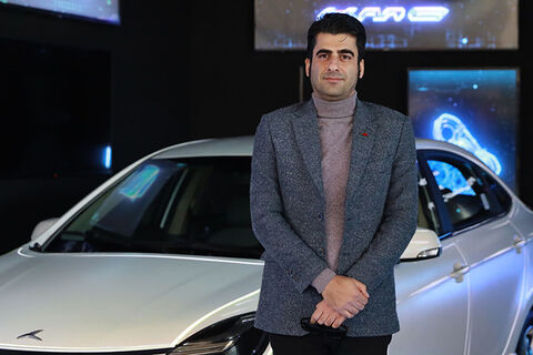 عادل دمشقی