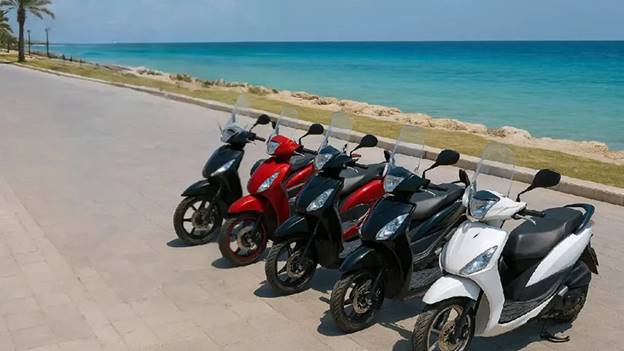 موتورهای اجارهای در پایانه اجاره موتور لب ساحل کیش