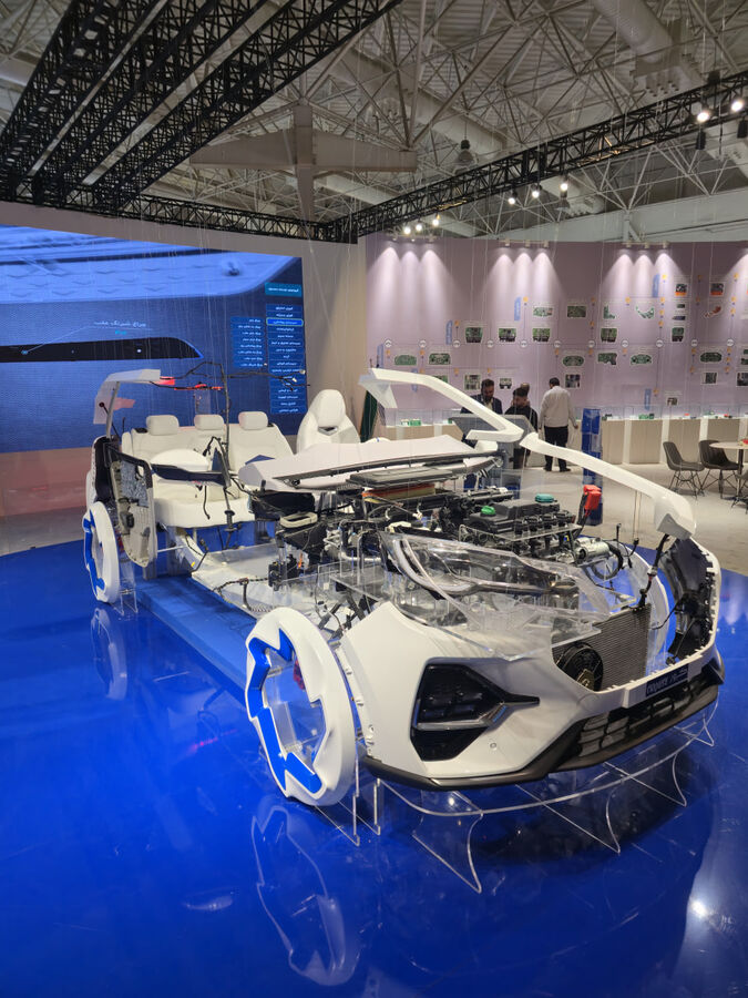 نگاهی به کانسپتهای «کروز» و بلندقامت «ایرانخودرو»