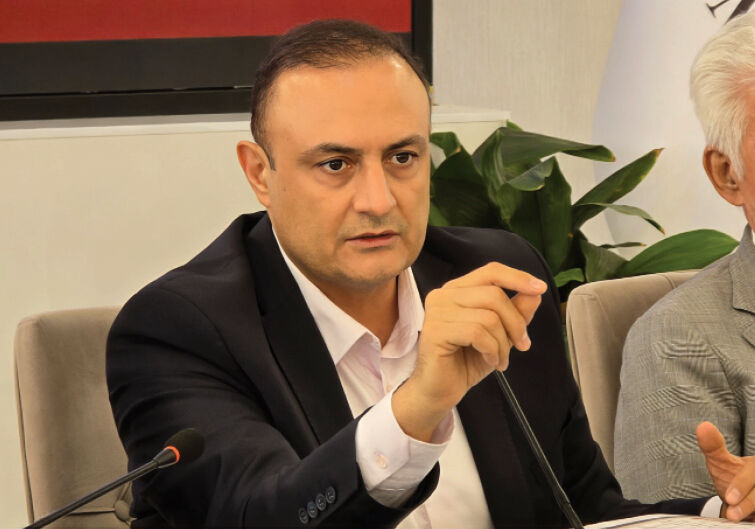 ۶۰ درصد  ارزش خودرو در جیب دولت و دلالان!